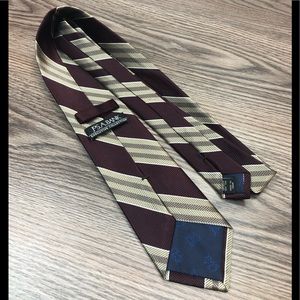 Jos. A. Bank Accessories - Jos A Bank NEW Maroon & Tan Stripe Tie Jos. A. Bank Accessories - Jos A Bank NEW Maroon & Tan Stripe Tie